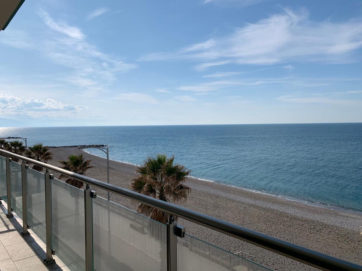 La Porta Delle Eolie Apartment Capo dʼOrlando Exterior foto