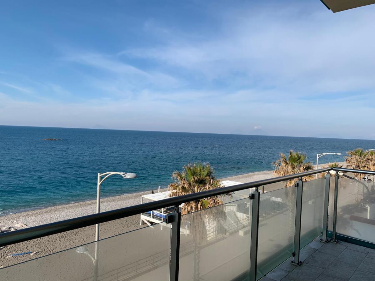 La Porta Delle Eolie Apartment Capo dʼOrlando Exterior foto